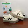 Zapatillas de Entrenamiento Alemanas de Suela Gruesa para Mujer 2026 Estilo Nuevo Cómodas Estilo Campus Blancas Transpirables Diseño Original de Nicho Versátiles Zapatos para Mujer