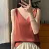 Camisola de Cetim de Seda com Alças Duplas Colete Feminino Verão 2024 Novo Estilo Curto Slim com Decote em V Top Interno Camiseta