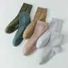Meias de algodão de Xinjiang para homens, de cano médio, para primavera e outono, de algodão antibacterianas, para outono e inverno, de algodão desodorante, absorventes de suor, meias de algodão respiráveis para homens