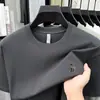 Nova Camiseta Casual Versátil de Manga Curta com Gola Redonda para Homem de Verão, Confortável e Estilosa, de Alta Qualidade com Design de Cachorrinho Bordado, Algodão Puro, Atacado