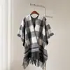 Xale de cashmere sintético mais vendido internacionalmente com toque de alta qualidade, padrão simples de grade quadrada, cachecol de inverno quente, espessado com franjas, estilo capa