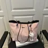 Diseño de Nicho de Moda Otoño 2026 Nueva Moda Gran Capacidad Casual Versátil Elegante Bolso de Hombro y Mano Bolsa para Viajes Diarios