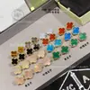 Nuevo Modelo de Exquisitos Pendientes de Trébol de Cuatro Hojas, Versión de Alta Gama con Oro V, Aguja de Plata 925, Chapados en Oro de 18 Quilates, Concha Blanca, Pendientes Completamente Incrustados con Diamantes para Mujer