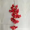 Flor roja de simulación diseño de auditorio de bodas paisajismo pared de fondo de flores artificiales decoración techo de flores camino de flores guía arreglo floral flor