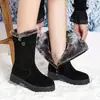 Botas de algodón cálidas y gruesas con forro polar para uso en exteriores, nuevo estilo de invierno 2026, a la moda, antideslizantes, resistentes al frío, ligeras, versátiles botas de nieve para mujer