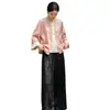 Conjunto de duas peças de seda com qualidade garantida, redutor de idade, estilo chinês novo, para primavera e outono, com casaco clássico de botões e calça de perna larga para mulheres de meia-idade