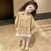 Roupa Infantil Meninas Casacos Patchwork de Renda Gabardines de Botão Duplo Peças de Exterior 26 Roupa Primavera/Outono Venda Direta da Fábrica Nova Chegada Dropshipping