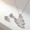Oferta Especial Nova Moda Moda Personalizada Versátil Aço Titânio Colar Brincos conjunto Feminino alta qualidade Preservação de Cor Processo de Fundição