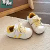 Tênis de Treino Alemão Infantil 2026 Primavera/Outono Novo Estilo Versão Coreana Acabamento em Renda para Meninas Tênis Forrest Gump Tênis Esportivo para Corrida Casual