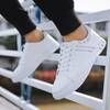 Zapatos nuevos de primavera para hombre, estilo coreano, de moda, blancos, combinables, informales, deportivos, de moda, zapatillas para estudiantes.