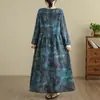 Foto real de 2025 Principios de Otoño Nuevo Estilo Estilo Vacacional Viaje Cuello Redondo Retro Falda Larga Cubriendo la Carne Vestido Casual para Mujeres