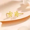 Brincos de Flor de Cinco Folhas de Cobre Banhado a Ouro Estilo Vietnamita Novo, Brincos Modernos e Elegantes, Atacado de Fabricantes de E-commerce de Transmissão ao Vivo