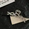 Pinza de Garra para el Cabello Grande Metálica Plateada de Alta Gama Estilo Ins Coreano para Uso Casual, Adecuada para Cabello Grueso, Pinza de Garra de Tiburón para el Cabello