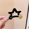 Pin de Estrella de Cinco Puntas Estándar de Oro Coreano para Mujer 2025 Nuevo Pin de Tiburón Elegante de Gama Alta Accesorios para el Cabello Versátiles de Lujo Accesible