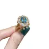Lámpara de Vidrio Anillo de Diamantes Morados Brillantes Elegantes para Mujer, Fiesta Nocturna Estilo de Lujo Ligero Tipo Hada Modelo Nuevo