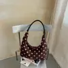 Bolsa feminina casual de grande capacidade, nova bolsa de ombro leve para o trabalho, coleção início do outono 2026, bolsa tote tipo balde com bolinhas