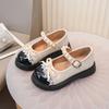 Zapatos Pequeños de Cuero Redondos Estilo Francés Retro con Velcro y Lazo para Niñas, Nuevos Zapatos de Princesa Perlados para Primavera y Otoño 2025