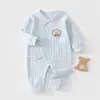 Macacão de bebê recém-nascido em algodão puro, adequado para primavera e outono, qualidade Classe A, design sem costura, ideal para bebês pequenos, com abertura lateral para facilitar a troca de fraldas e proteção da barriga do bebê