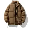 Casaco de algodão grosso de inverno para homens, jaqueta de algodão de corte solto, casaco moderno com gola alta, jaqueta puffer para casais, blusa versátil de cor sólida, casaco de algodão