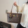 Bolso de Mujer Gran Capacidad 2025 Bolso de Moda Sensación Primavera Hombro Estampado Bolso Tote Sobaco de Mujer Nuevo Bolso de Dibujos Animados de Oso