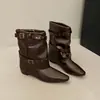 Calças Botas de Cavaleiro Fivela de Cinto Botas Outono Inverno Femininas Novas Botas Jeans Camurça Salto Grosso Botas de Cano Curto Femininas Bico Quadrado 2026 Western