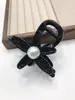 Nueva Entrada Lujo Ligero Diamantes de Imitación Elegante Flor Pinza de Tiburón Pinza de Agarre Accesorios para el Cabello de Alta Gama para Mujer Pasador Tocado