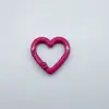 Hebilla de resorte de aleación de zinc de color pintado, anillo de resorte abierto con forma de amor, llavero de equipaje, accesorios de joyería DIY