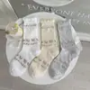 Calcetines Florales Pequeños para Mujer, Nuevo Estilo Primavera y Verano, Calcetines de Encaje hasta la Media Pantorrilla, Malla Transpirable Ultra Delgada, Calcetines Slouch Simples Versátiles para Mujer