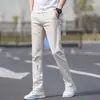 Nuevos Pantalones Casuales de Alta Gama Color Blanco Crudo para Hombre 2026, Pantalones de Negocios Rectos de Corte Slim que te Hacen Ver Más Alto, Nuevo Estilo de Otoño