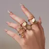 Anillo de Concha de Diamante con Patrón Romano de Azúcar Anillo Geométrico de Lujo Ligero para Dedo Índice Joyería para Mujer que No se Desvanece Joyería para la Mano Fabricante Venta al por Mayor