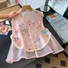 Colete de Seda Redutor de Idade com Qualidade Garantida para Mulheres de Meia-Idade, Estilo Fino de Verão, Novo Estilo Chinês, Top Colete Retrô de Renda de Alta Qualidade