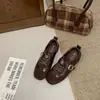 Zapatos planos de estilo coreano en tono Maillard con cordones y punta cuadrada, con una hebilla de moda, versátiles, con plantillas ocultas para aumentar la altura, cómodos zapatos para mujer para otoño
