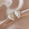 Pendientes elegantes de amor de Corea del Sur para mujer, verano 2024, nuevos pendientes elegantes de nicho de moda, pendientes avanzados