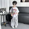 Conjunto de Verano para Niños 2026 Estilo Nuevo de Dibujos Animados para Niños Pequeños, Ropa Casual Delgada de Manga Corta Estilo Urbano para Niños