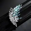 Broche de Mariposa de Cristal Degradado, Lujo Elegante de Alta Gama para Mujer, Ramillete Incrustado de Diamantes, Pin de Nicho de Alta Gama Accesorios para Ropa