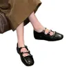 Zapatos planos Mary Jane retro de punta cuadrada para mujer, nueva colección otoño 2026, con hebillas metálicas, un diseño lujoso pero versátil, suelas suaves y estilo coreano