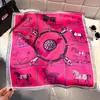 Pañuelo de Seda Estilo Retro Británico con Estampado de Caballos para Mujer, Bufanda Cuadrada de Patchwork a Cuadros Versátil y de Moda, Accesorio Diario para el Cuello