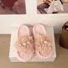 Chinelos de Verão com Solado Grosso, Estampa Floral e Pérolas Sintéticas, Aumentam a Altura, Antiderrapantes para Uso na Praia, Moda Estilo Francês com Sensação de Rede