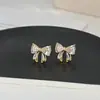 Moda Nova de Verão Luxo Leve Brincos Pequenos de Laço Totalmente Cravejados de Diamante Temperamento Doce Gentil Versátil Brincos Pequenos Atacado