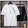 Traje Deportivo de Seda Helada para Hombre Verano 2025 Conjunto de Dos Piezas de Camiseta Casual de Manga Corta de Moda y Pantalones Cortos Holgados