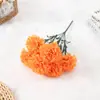 Decoração de mesa estilo rústico: sete buquês de cravos, flores de seda, flores artificiais, flores falsas, plantas verdes para decoração de loja e arranjos florais