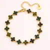 Pulseira de Trevo de Quatro Folhas com Pedras Totais de Alta Versão Moda Transfronteiriça para Meninas, Luxo Acessível e Pulseira de Flor de Aço Titânio Estilo Ins de Alta Qualidade