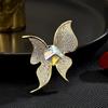 Broche Borboleta Cubo de Açúcar Japonês e Coreano Super Flash Cheio de Zircônio, Corsage Feminino e Exquisito, Acessórios para Terno, Luxo Acessível e Estilo Inseto Inteligente