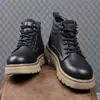 Botas Masculinas 2025 Inverno Veludo Quente Neve Algodão Sapatos Estilo Britânico Cano Alto Sapatos Masculinos Botas de Trabalho para Exterior