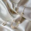 Cadena Única y de Alta Gama para Clavícula con Forma de Pétalo con Flor Estilo Chanel y Perla, Collar de Doble Capa para Mujer