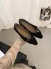 Sapatilhas Mary Jane Quadradas Estilo Coreano Femininas 2026 Nova Chegada Outono Veludo Fosco Tira com Fivela Solado Macio Versátil Sapatos Femininos