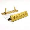 Bolsa de Letra Oca de Metal Guangdong Sinal Dourado Bolsa de Tecido de Algodão com Cordão Bolsa LOGO Ferragem Relevo Nome da Base