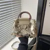 Bolsa Transversal de Ombro Único Elegante e Moderna com Lantejoulas e Textura Simples, Nova Moda Primavera 2026 Feminina Pequena Quadrada
