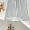 Conjunto de Sudadera Bordada de Otoño Nueva Coreana para Niñas, Pantalones Acampanados Sueltos Cómodos Casuales, Atuendo Moderno para Niños