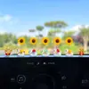 Decoración de Coche para el Año Nuevo del Caballo 2026: Caballito que Atrae Riqueza Giratorio Girasol Adorno para Tablero de Coche